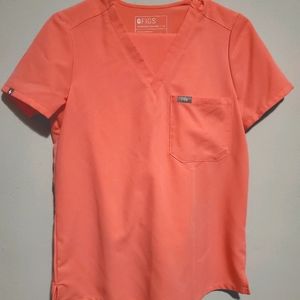 Figs shirt neon pink